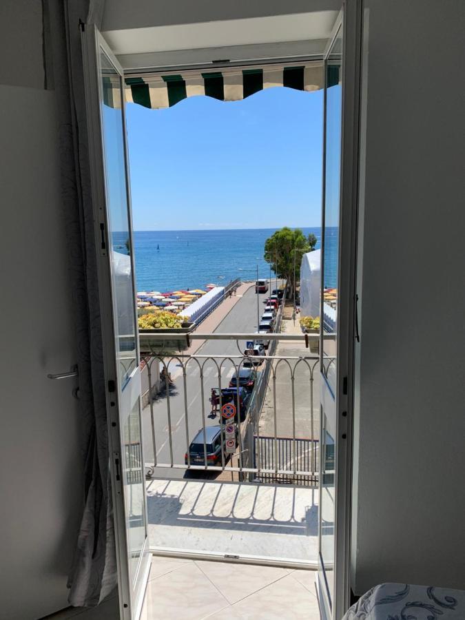Hotel Aurora Varazze Eksteriør bilde
