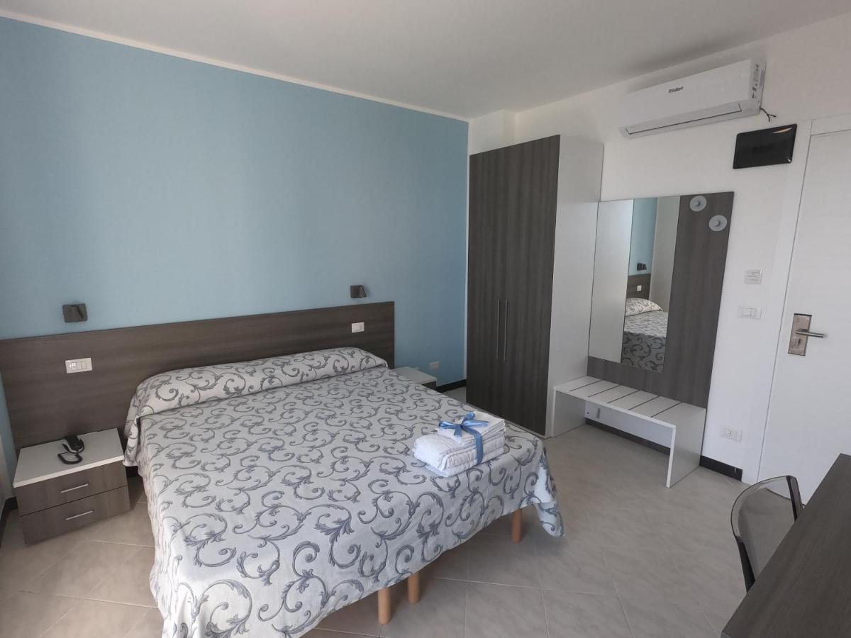 Hotel Aurora Varazze Eksteriør bilde